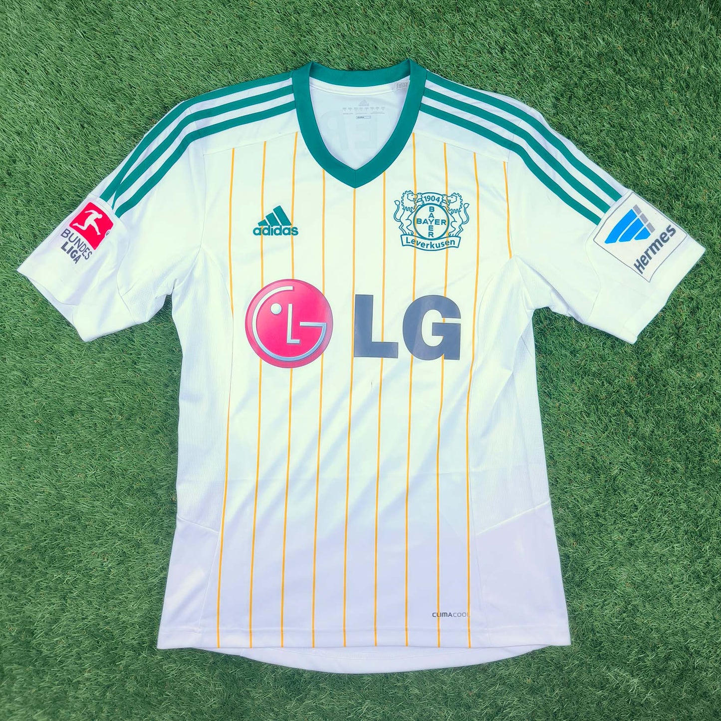 Bayer 04 Leverkusen 2013/14 Sam #18 Drittes Trikot