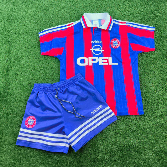 FC Bayern München 1995-97 Heim Trikot (+ Hose)