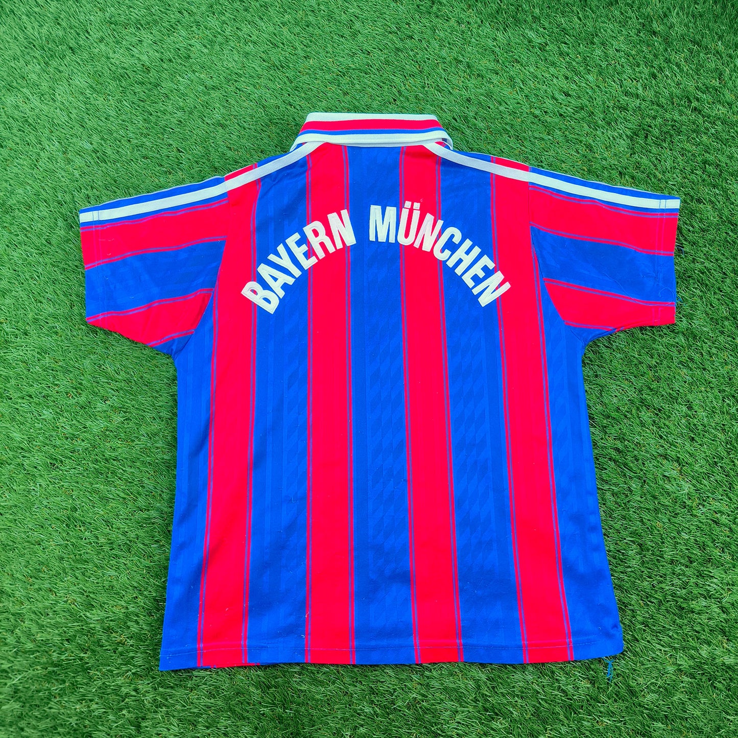 FC Bayern München 1995-97 Heim Trikot (+ Hose)