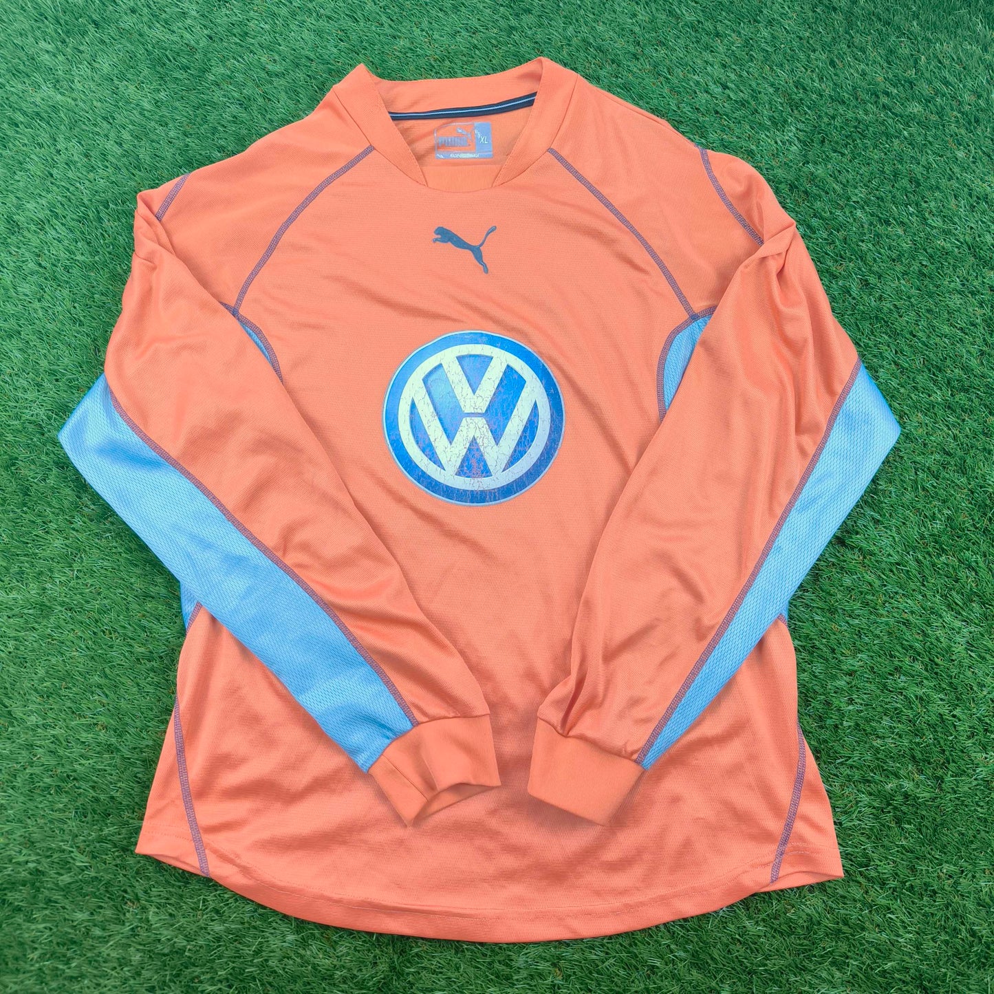 VfL Wolfsburg 2002/03 Drittes Trikot mit Unterschriften