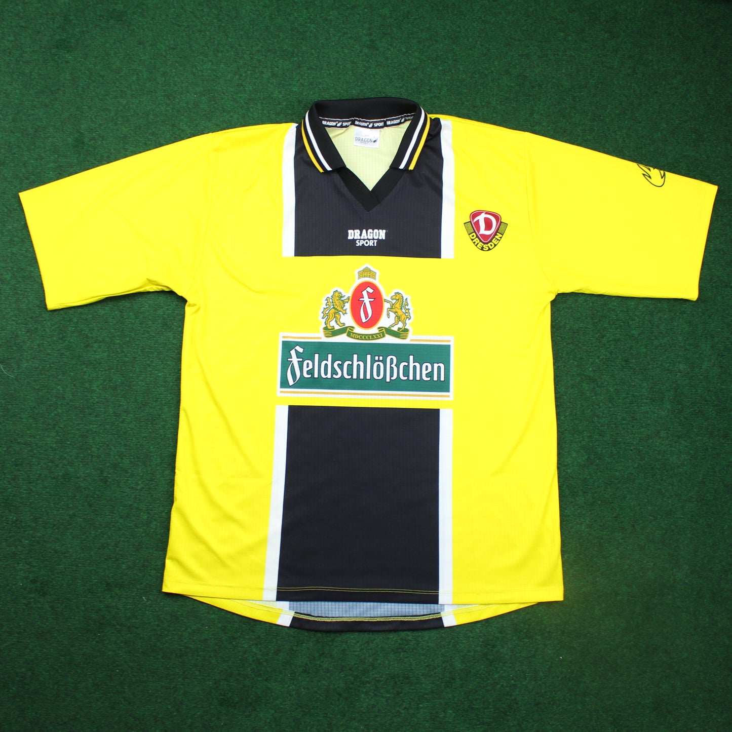 Dynamo Dresden 2001/02 Heimtrikot