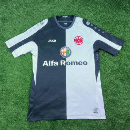 Eintracht Frankfurt 2013/14 Auswärts Trikot